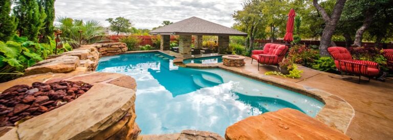 How To Choose The Right Pool Contractor